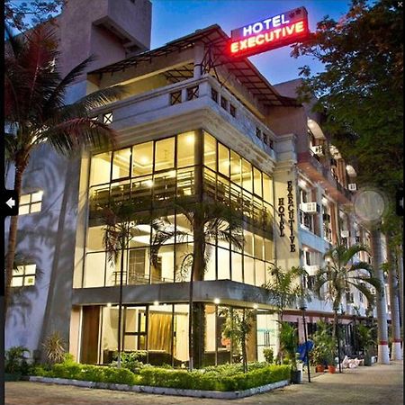 Hotel Executive Surate Extérieur photo